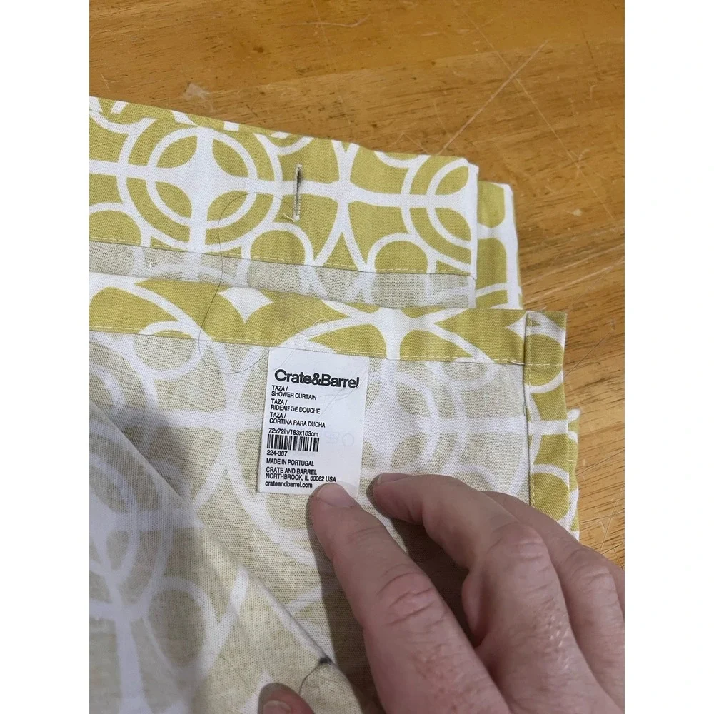 Crate &‎ Barrel 